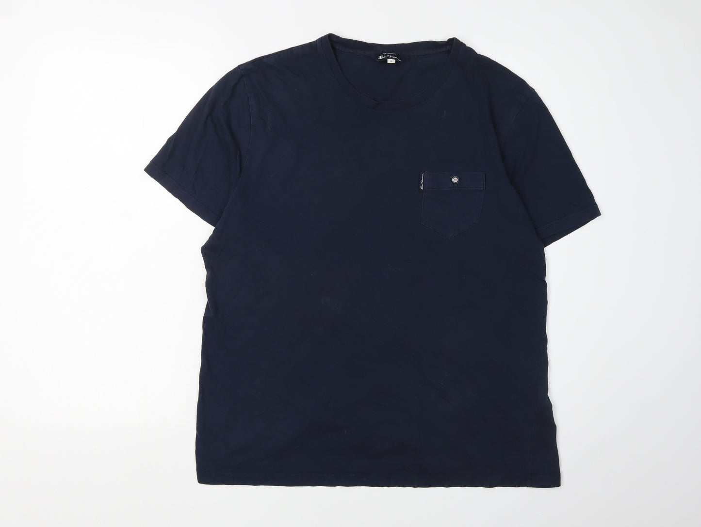 Ben Sherman Men's T-shirt, Size Medium.