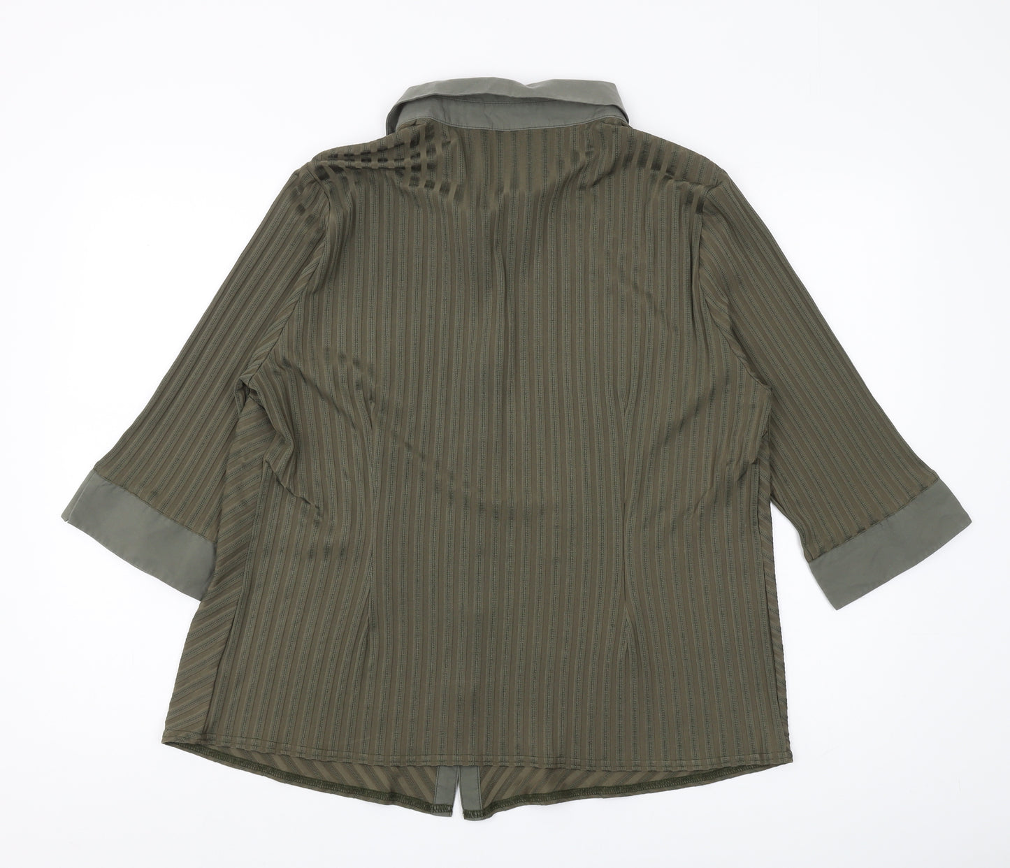 ESSENCE Women's Green Button-Up 3/4 Sleeve Shirt