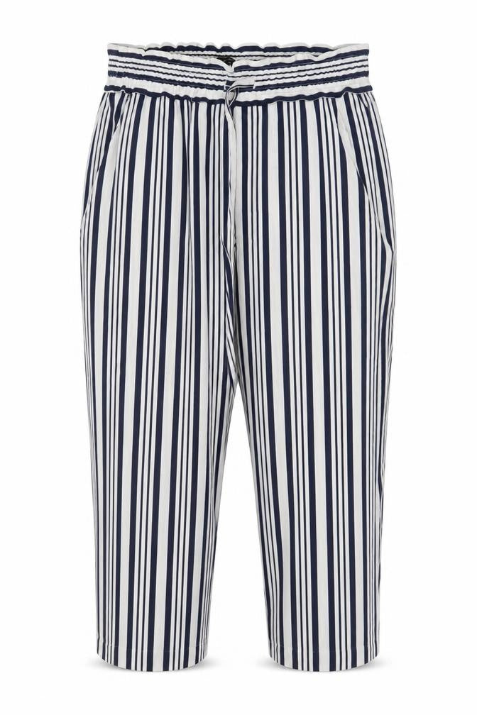 Front view of Zara Women's Multicoloured Cropped Trousers, Medium