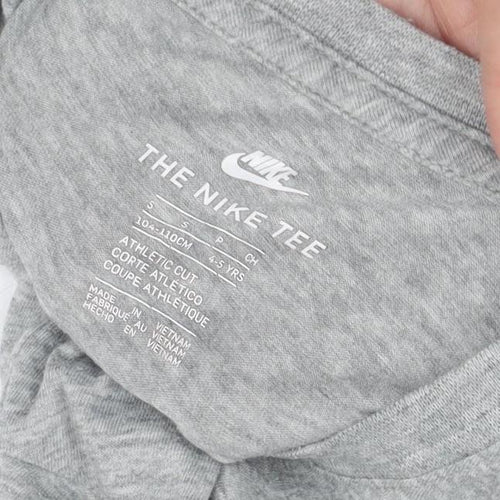 Nike Boys Grey Athletic T-Shirt Short Sleeve Size S