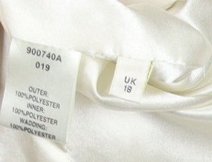 Viyella Women's Ivory Quilted Waistcoat Size 18