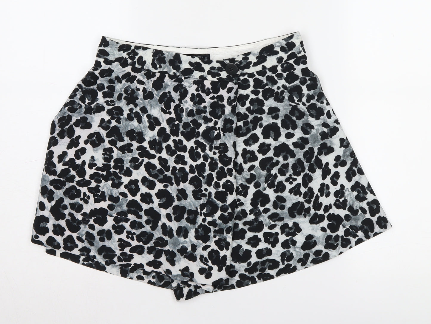 Zara Women's Black Animal Print Chino Shorts M