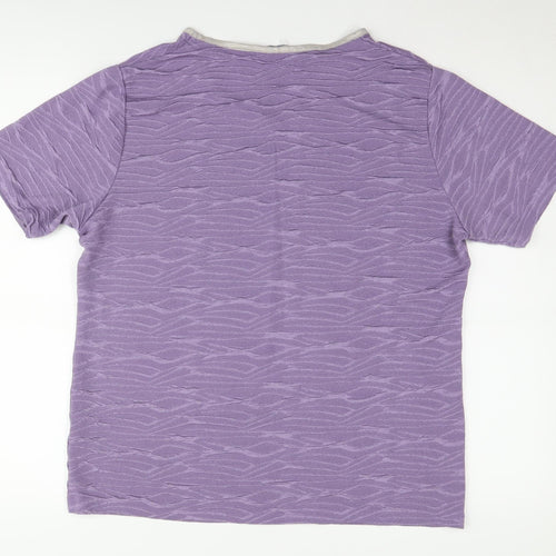 Honor Milburn Women's Purple Short Sleeve T-Shirt M