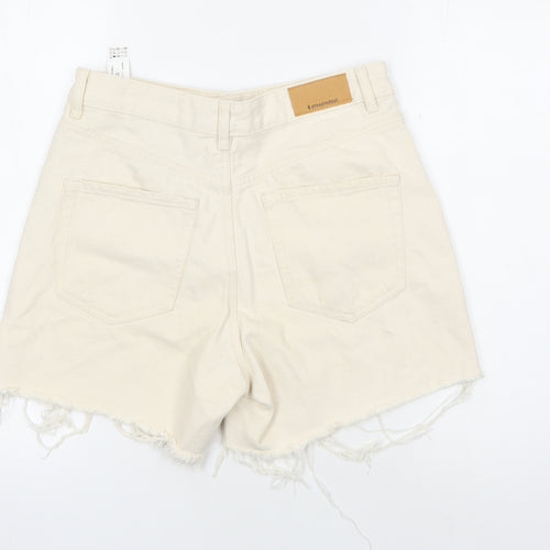 Stradivarius Women's Ivory 4 Cut-Off Denim Shorts