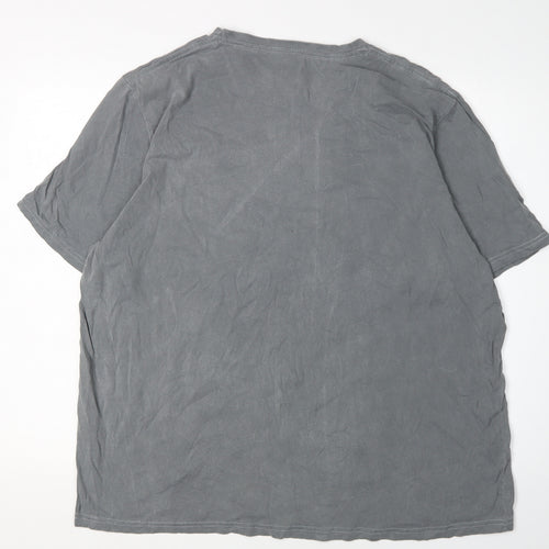 Tu Men's Grey Friends Christmas T-Shirt, 2XL