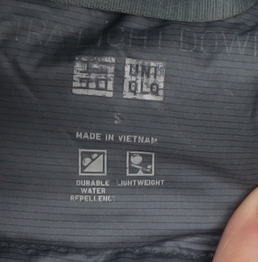 Uniqlo Women's Grey Puffer Jacket S - Winter Essential