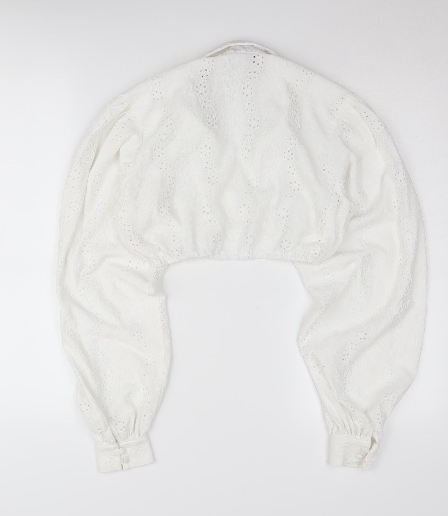 PrettyLittleThing Women's White Cropped Blouse - Size 8