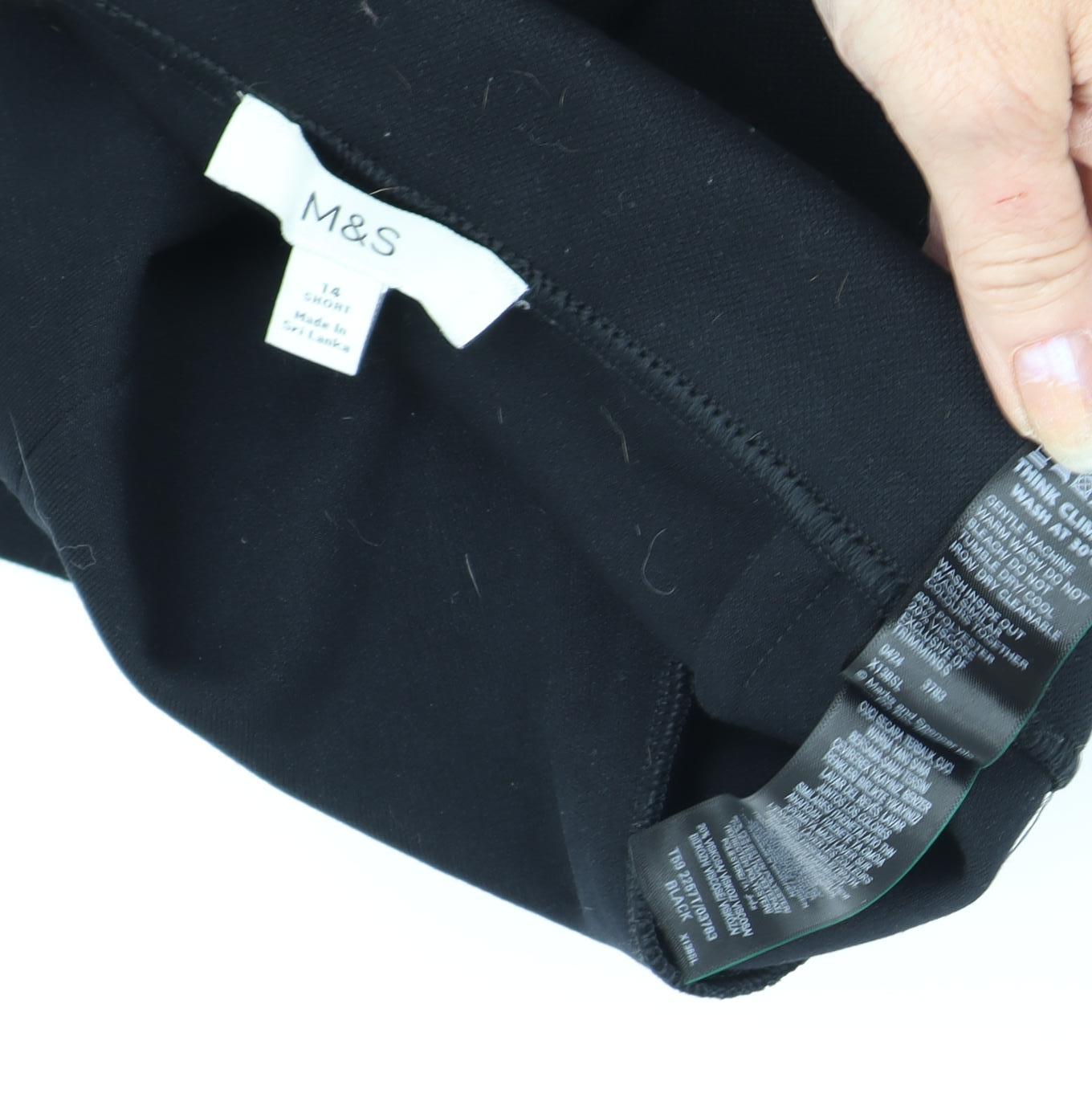 Marks and Spencer Women's Black Cropped Trousers - Size 14