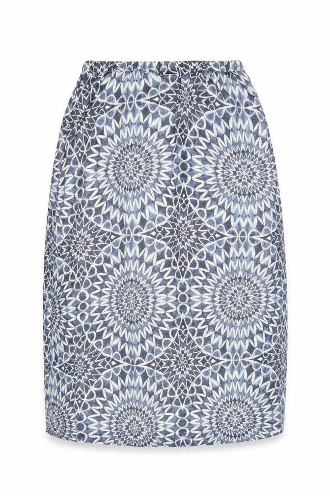 Front view of Gap Women's Blue Geometric Skirt L - Excellent Condition