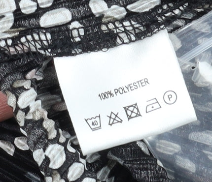 Classic Women's Black Collared Long Sleeve Blouse