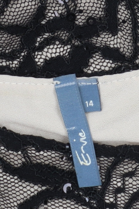 Evie Women's Black Lace Knee-Length Sheath Dress