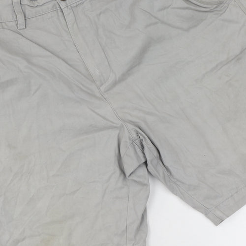 Maine New England Men’s Grey Chino Shorts Size 38