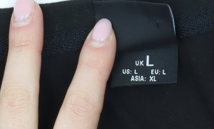 Tapout Men's Black Graphic T-Shirt L