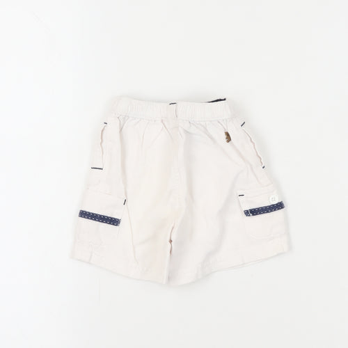babyGap Unisex Baby White Cargo Shorts 6-12 Months