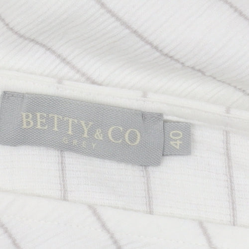 Betty & Co Women's White Striped Cropped T-Shirt, Size 12