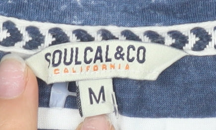 Soulcal & Co Men's Blue Striped T-Shirt Medium