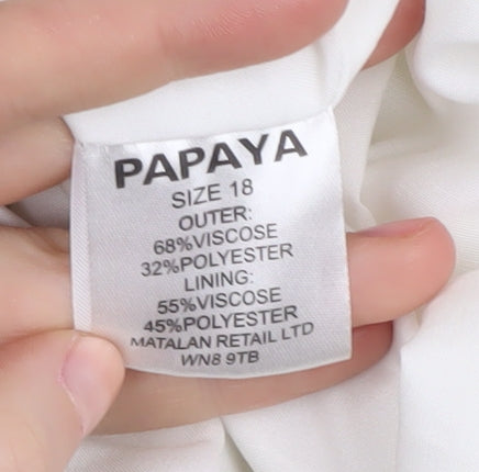 Papaya Women's White Skirt Size 18