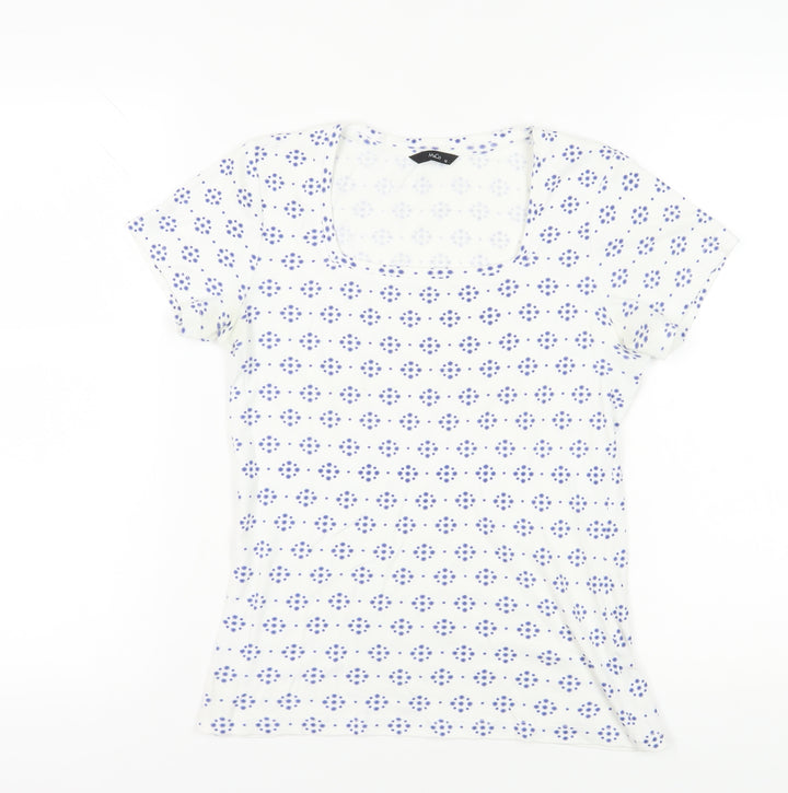 M&Co Women's White Geometric T-Shirt Size 12