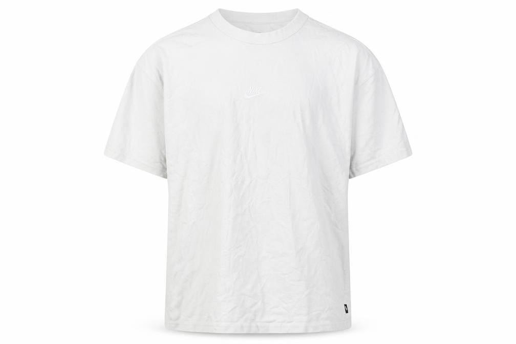 Front view of Nike Men's White 2XL Short Sleeve Cotton T-Shirt