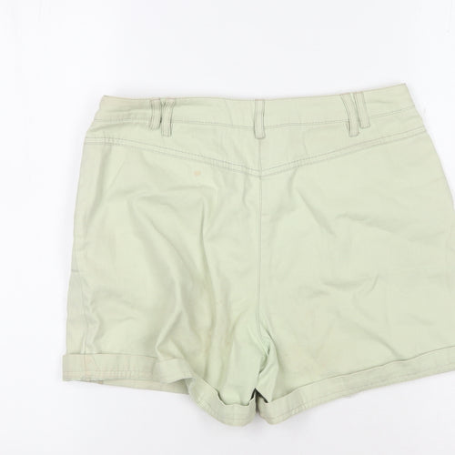 Maine Women's Green Chino Shorts, Size 10, Casual Style