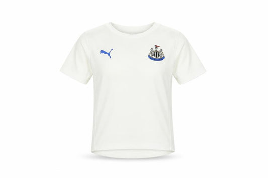 Front view of Puma boys’ white medium football jersey t-shirt