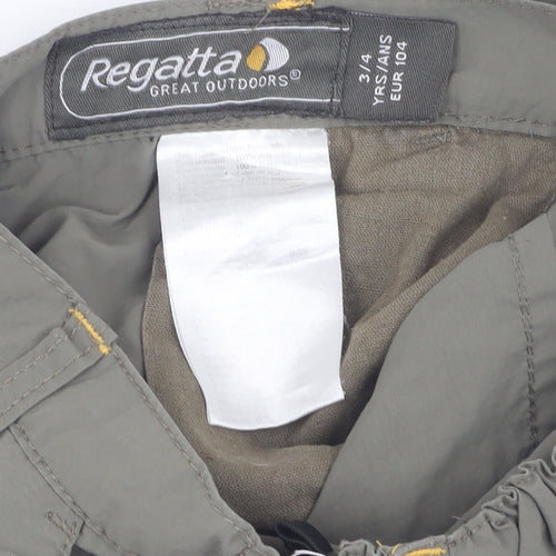 Regatta Boys Green Utility Shorts 3-4 Years Hiking Outdoor