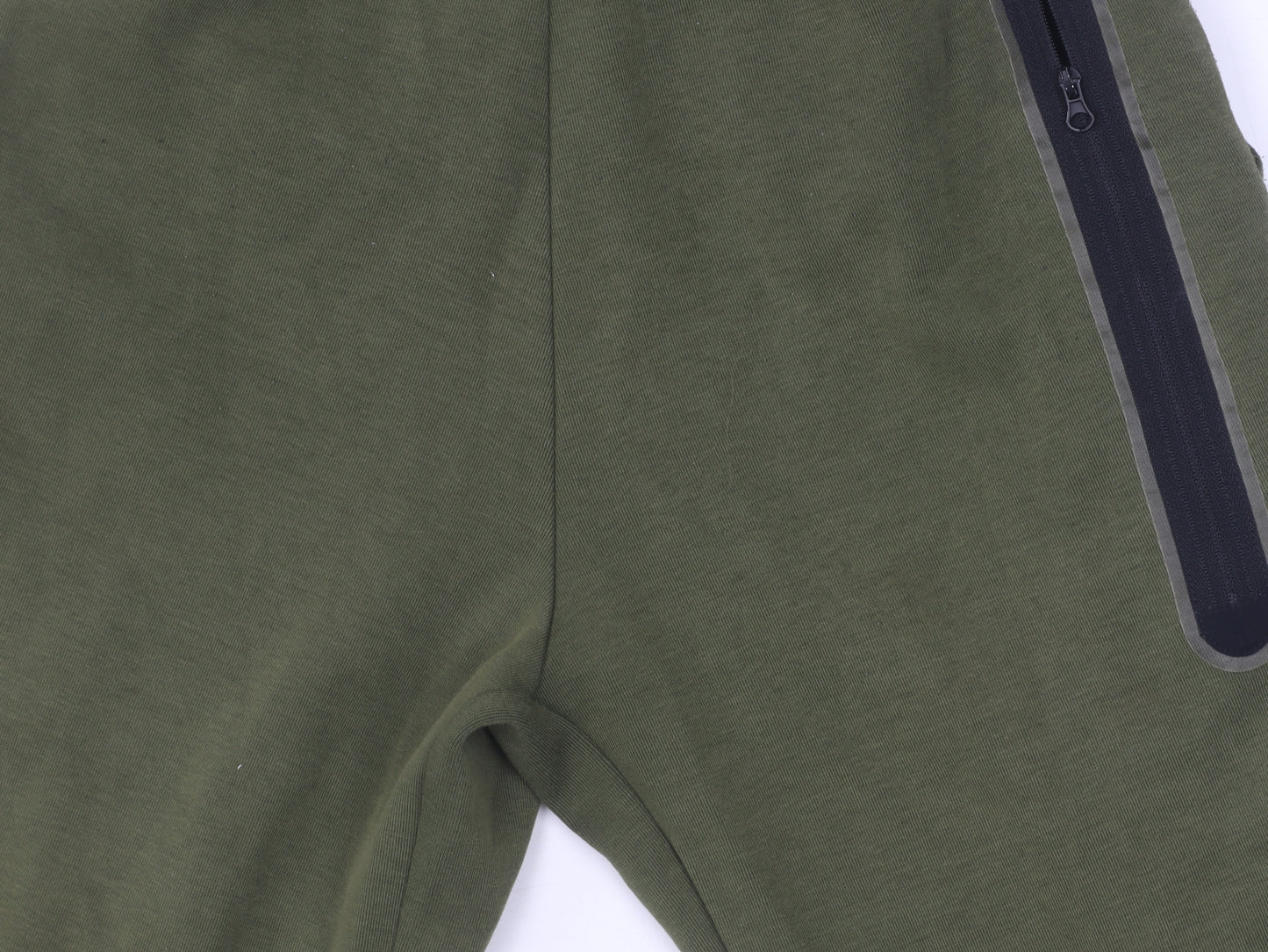 Nike Boys Green Joggers L - Comfortable Activewear Trousers