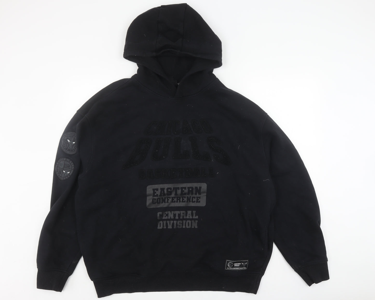 NBA Men's Black XL Pullover Hoodie with Chicago Bulls Logo