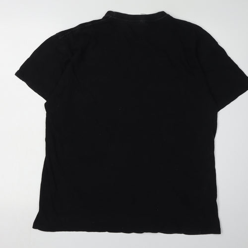 Club Men's Black XL Deadpool Graphic T-Shirt