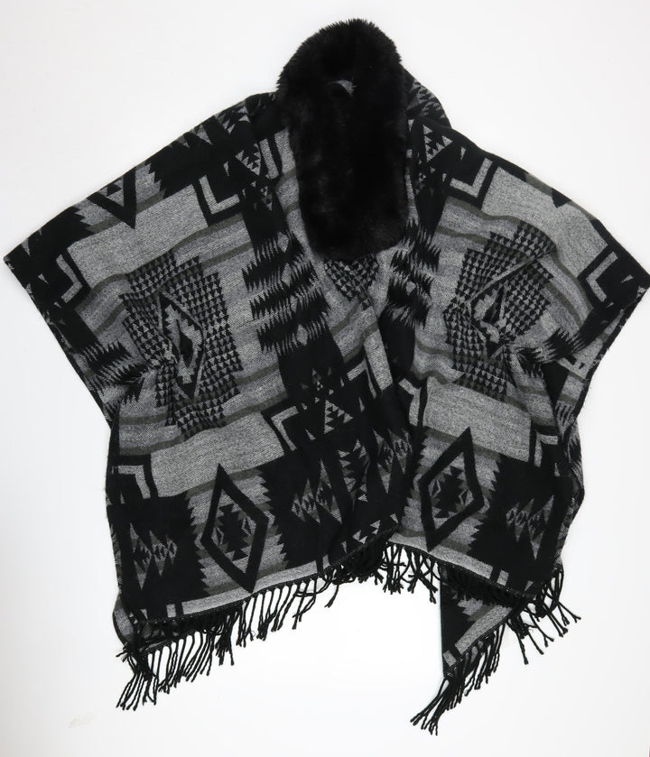 Quiz Women's Black Cape with Fur Trim - One Size