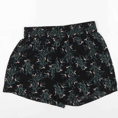 Jacqueline de Yong Women's Black Floral Shorts M