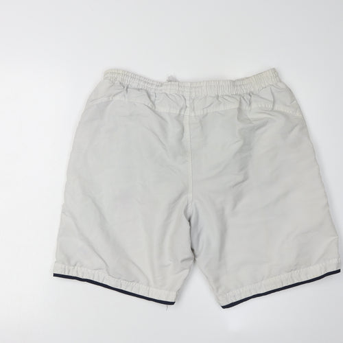 Umbro Men's White Athletic Shorts XL for Gym & Running