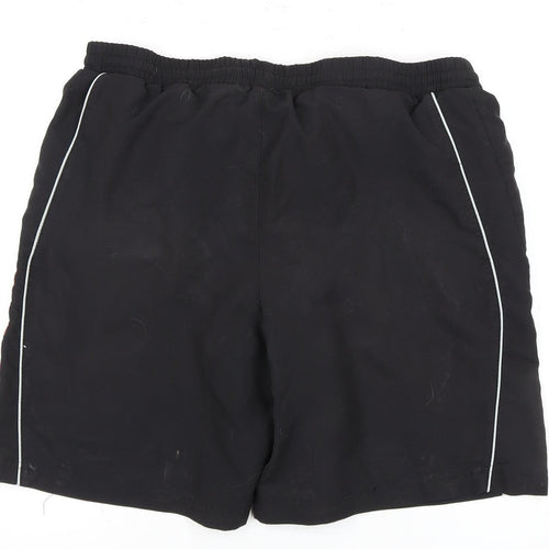 Umbro Men's Black Sports Shorts M