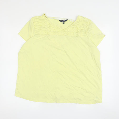 Maine New England Women's Yellow T-Shirt Size 22