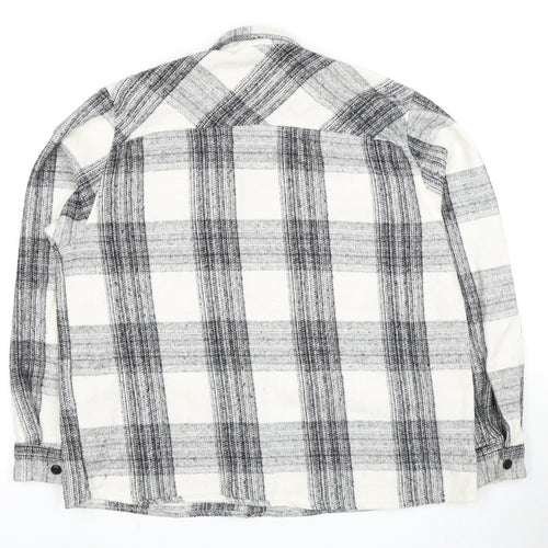 Man Men's Black and White Plaid Button-Up Shirt - L