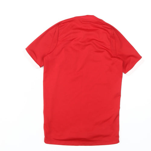 Umbro Boys Red Football T-Shirt Size 146, Sports