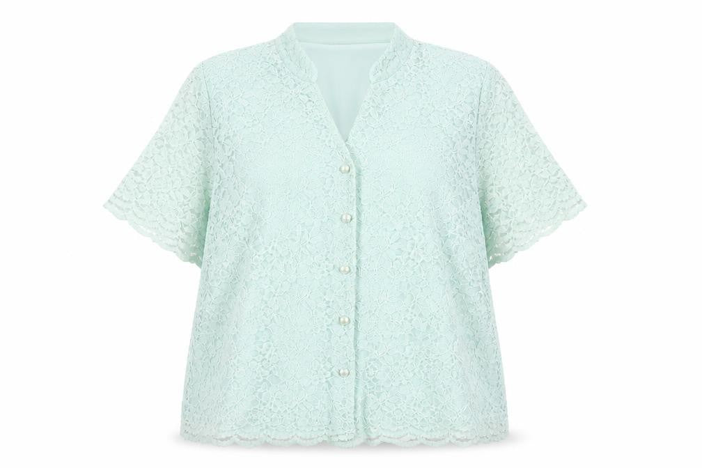 Front view of Eastex Women's Green Lace Button-Up Shirt, size 16