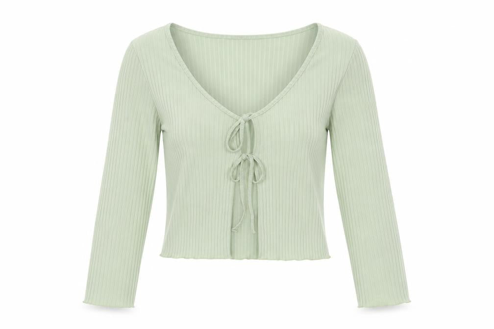 Front view of New Look Women's XL Green Cropped V-Neck Top