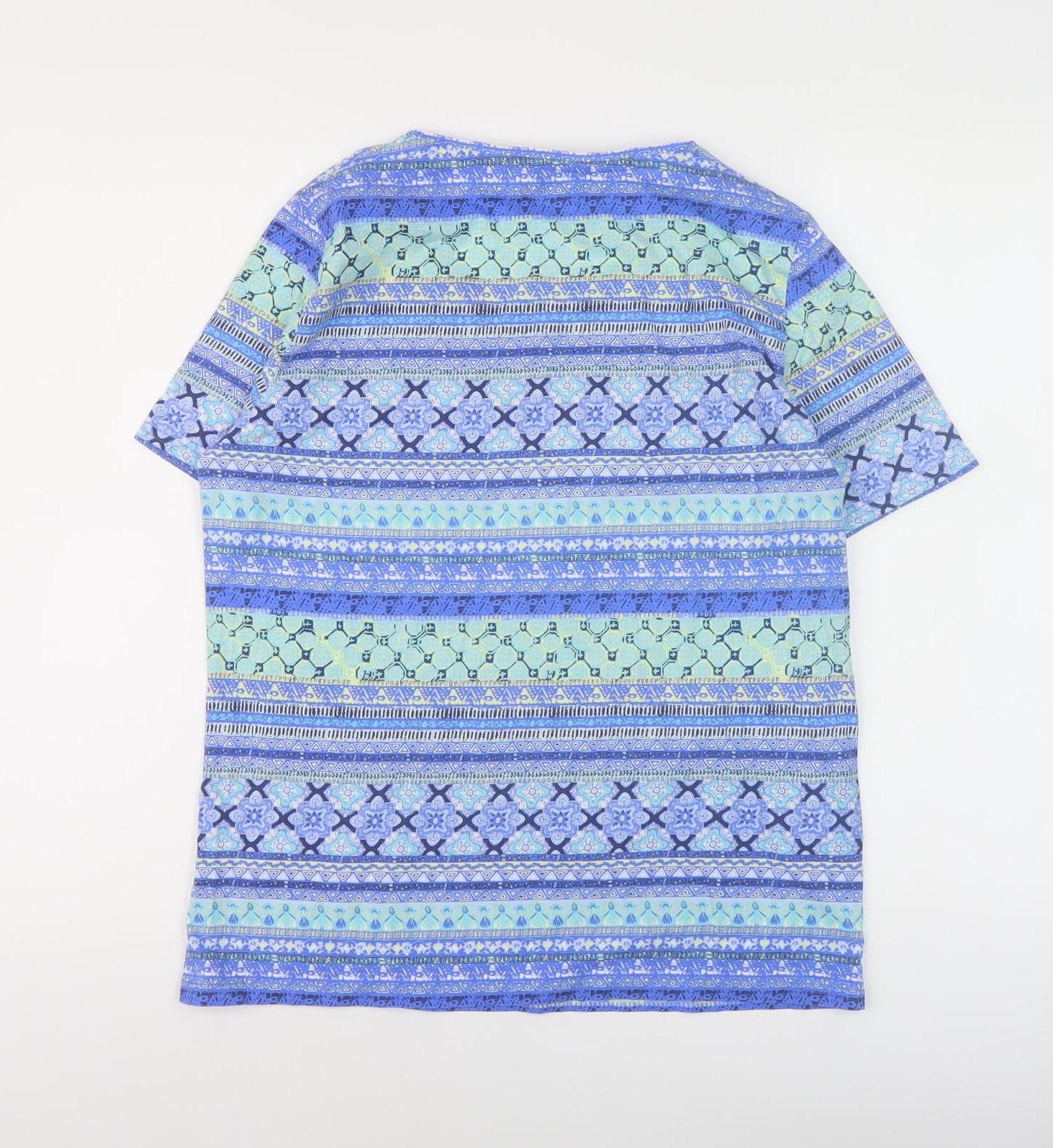 Isle Essentials Women's Blue Geometric V-Neck T-Shirt Size M