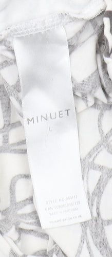 Minuet Women’s White Geometric Jersey Blouse L