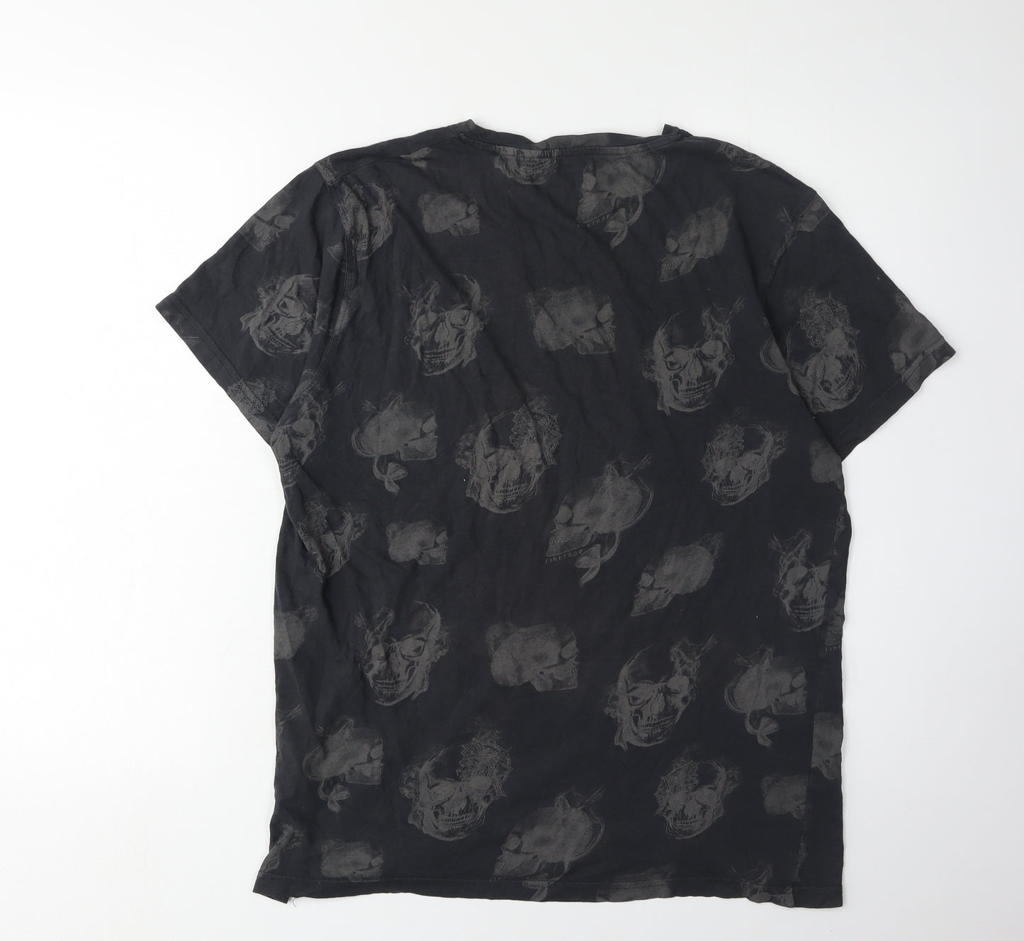 Firetrap Men's Black Skull Print T-Shirt L