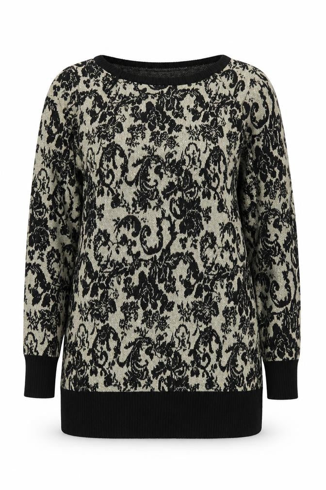 Front view of Nina Leonard Women's Black M jumper