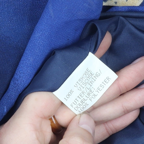 Lakeland Women's Blue Floral Skirt, Size 16