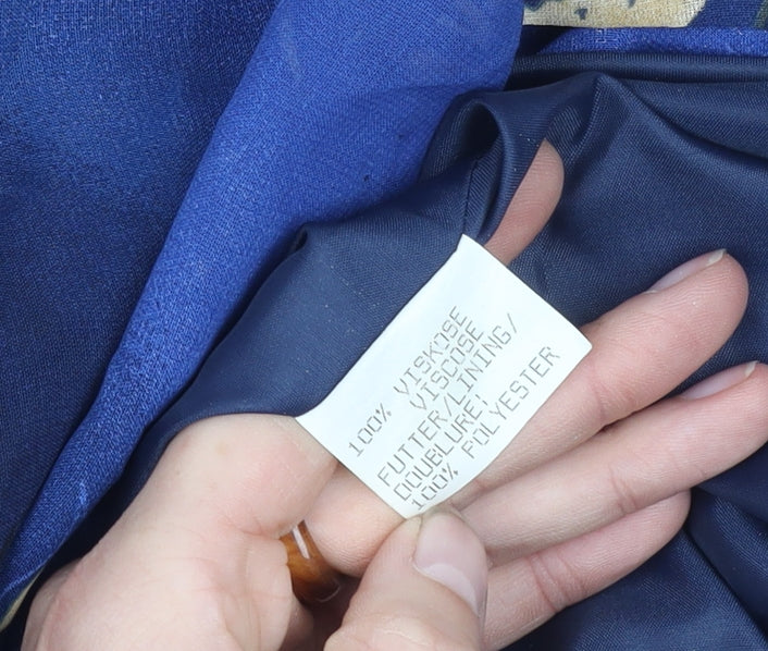 Lakeland Women's Blue Floral Skirt, Size 16