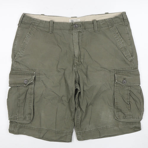 GAP Men's Green Cargo Shorts Size 36