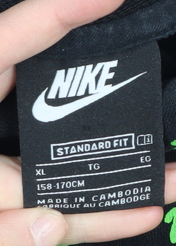 Nike Boys Black XL Graphic Print Pullover Hoodie