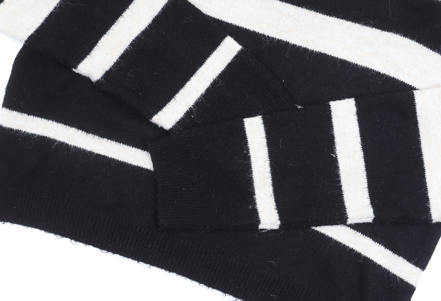 New Look Women’s Black Ivory Striped Pullover Jumper M