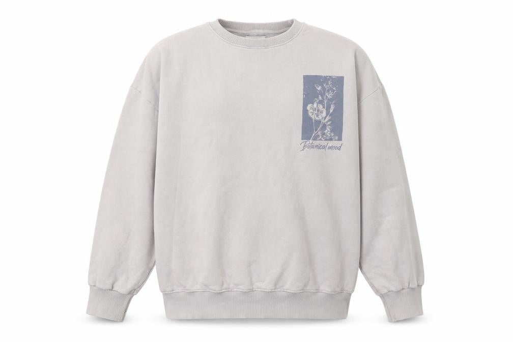 Front view of Pull&Bear Men's Grey Floral Graphic Sweatshirt M