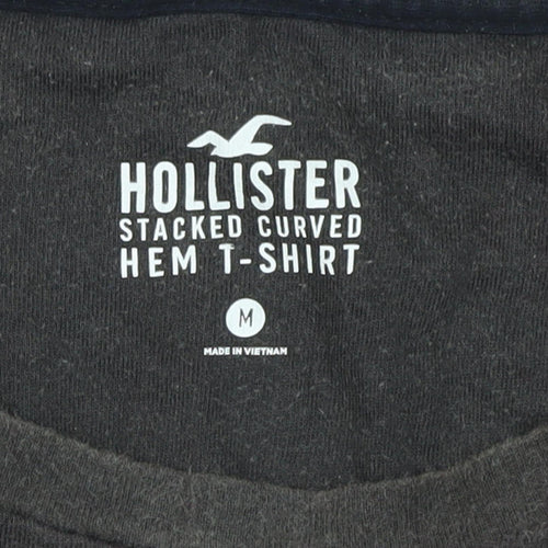 Hollister Men's Multicoloured Medium Graphic T-Shirt
