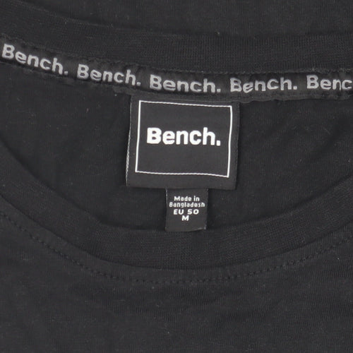 Bench Graphic T-shirt Size M